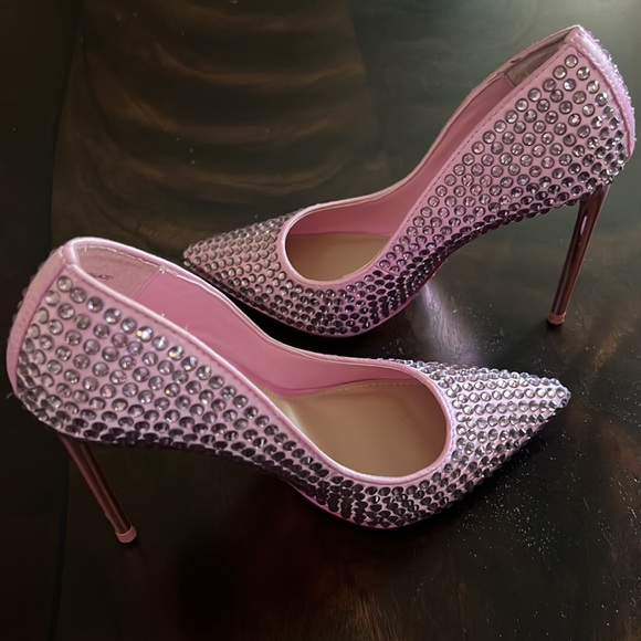 Steve Madden Vala-R Rhinestone Embellished Stiletto Pumps. - Picture 11 of 14